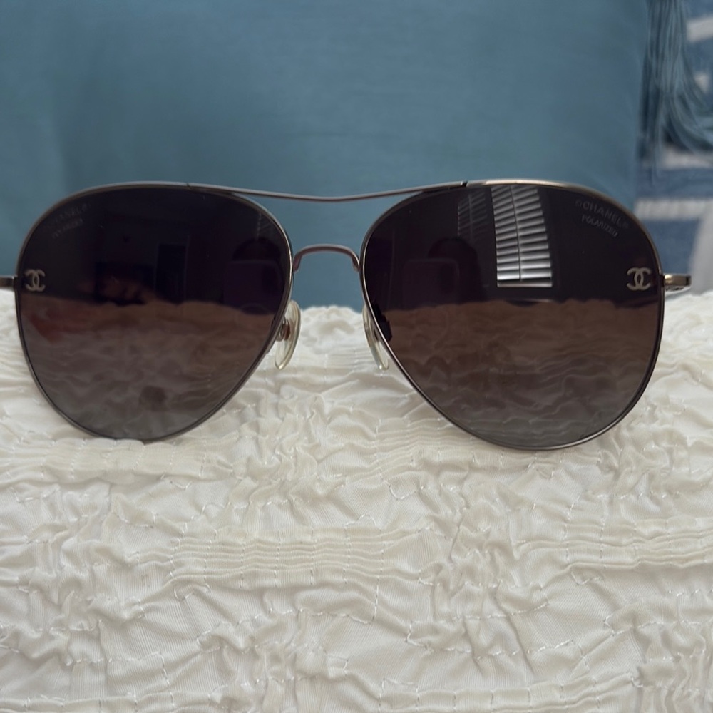 CHANEL Silver Aviator Sunglasses Timeless Design! Absolutely beautiful!